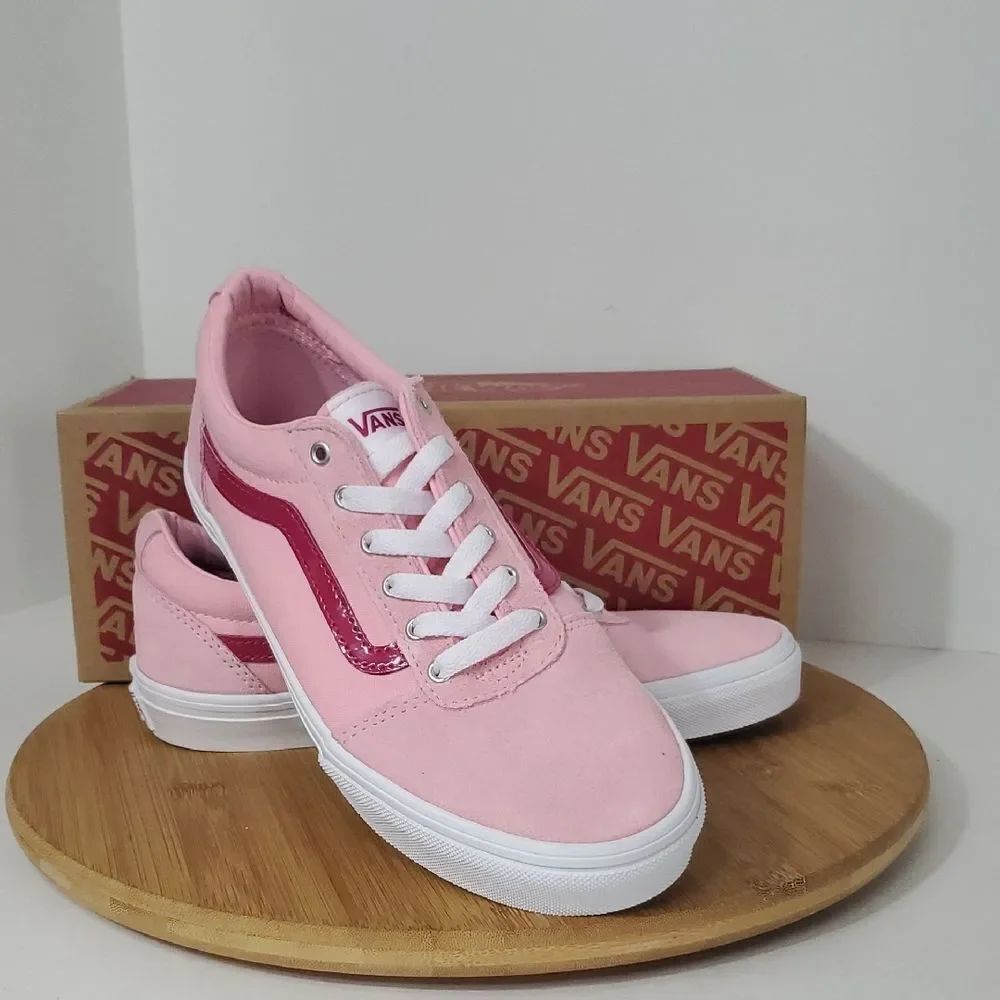 Vans Ward Kids Youth Size 6 Sneakers Glossy Coral Blush NIB